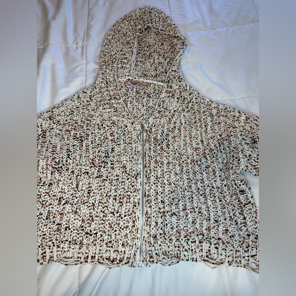 Zip up sweater with hood - Picture 1 of 4